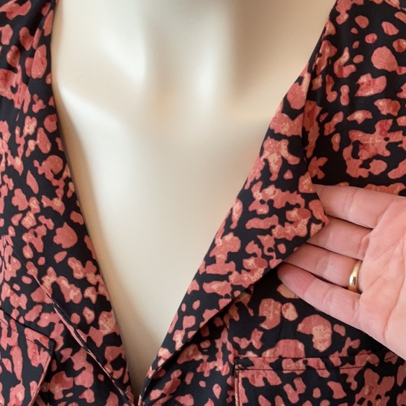 Jones New York Patterned Blouse - Picture 2 of 8